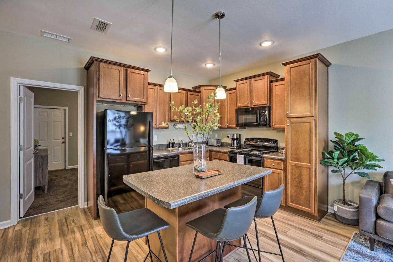 Ideally Located And Elegant Condo With Balcony! Tallahassee Buitenkant foto