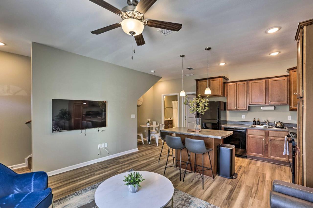 Ideally Located And Elegant Condo With Balcony! Tallahassee Buitenkant foto